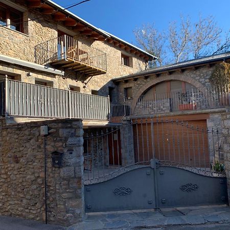 Apartaments Cal Bertran Белвер де Серданя Екстериор снимка